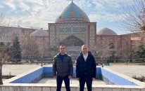 Azərbaycanlı deputatlar İrəvandakı Göy məsciddə (FOTO)