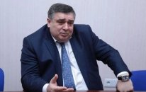 Şıxlinski toyuq hininə bənzəyən kamerada saxlanılır
