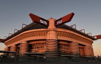 Dünyanın məşhur stadionu sökülür