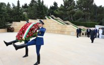 İtaliya Prezidenti Şəhidlər xiyabanını ziyarət edib