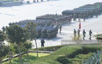 Türkiyə və Pakistan hərbçiləri Bakıda Hərbi paradda keçid edib - FOTO