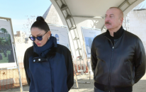 Prezident və xanımı Ağdamda sakinlərlə görüşdülər