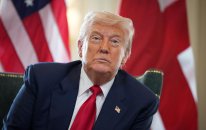 Sən ən pis müxbirsən - Tramp əsəbiləşdi