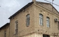 Bakıxanovun doğulduğu evin bir hissəsi uçdu - VİDEO