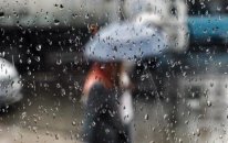 Sabah Bakıda yağış yağacaq, şimşək çaxacaq