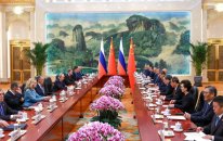 Putin Pekində Çin lideri ilə görüşüb