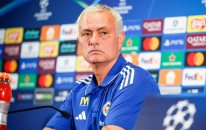 Mourinyo 6 futbolçunu 
