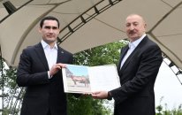 Türkmənistan Prezidentinə Qarabağ atı hədiyyə edilib