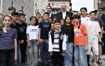 Prezident İlham Əliyevin sosial media hesabında Şuşada uşaqlarla görüş barədə paylaşım edilib - VİDEO