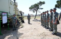 Azərbaycan Ordusunda gənc zabitlərlə nümayiş məşğələləri keçirilib