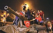 Türkiyədəki o dəhşətli gecədən 10 il keçdi