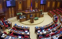 Bu gün Ermənistanda yeni deputatlara mandat veriləcək