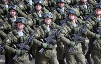 Putin Rusiya ordusunun sayını yenidən artırdı