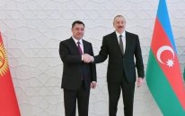 Prezidentlər mətbuata bəyanatlarla çıxış edirlər