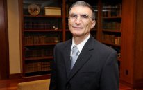 Əziz Səncər “Şöhrət” ordeni ilə təltif edilib - SƏRƏNCAM
