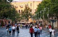 Bakıda nə qədər əhali yaşayır?
