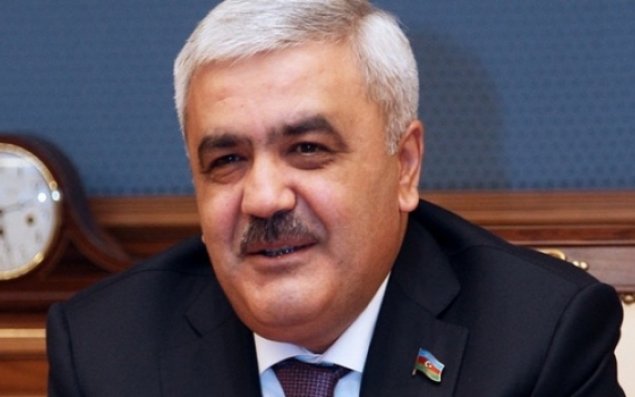 Prezident Rövnəq Abdullayevi “Şöhrət” ordeni ilə təltif etdi       