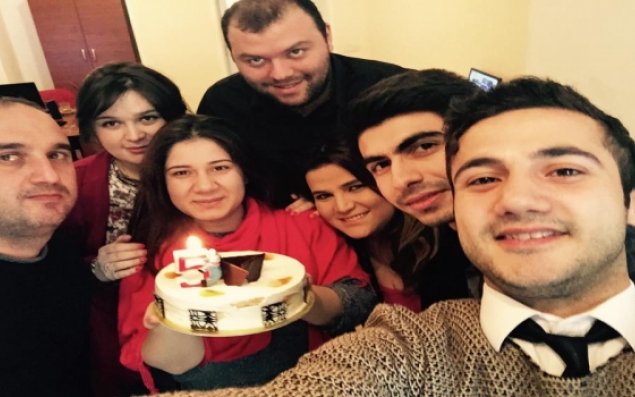 AZXEBER.COM 5 yaşında      FOTOLAR 