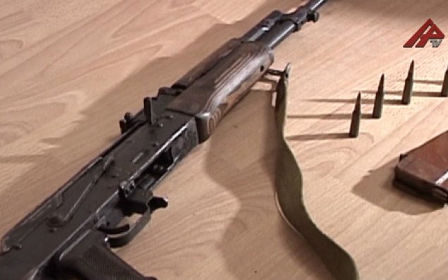 Bakının mərkəzində əməliyyat:  avtomatlı şəxs tutuldu