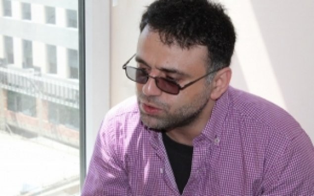 İnsanlar niyə ancaq sosial şəbəkələr vasitəsilə ünsiyyət qururlar?  Psixoloq