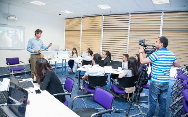 Azercell-dən BDU-nun Jurnalistika fakültəsinin tələbələri üçün Mobil Media təlimi