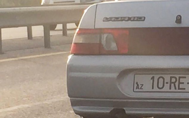 Bayrağı pozanlar  Onlar kimdir?