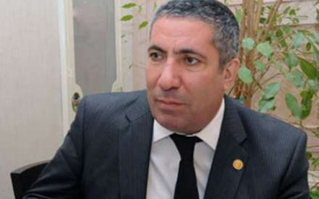 Siyavuş Novruzov telekanalların son qalmaqalından danışdı