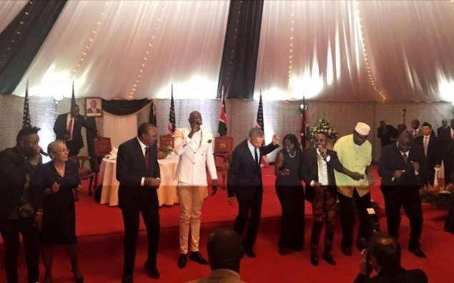 Obamadan rəqs şou –   VİDEO