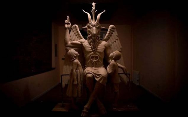 ABŞ-da şeytana 100 minlik heykəl qoyuldu