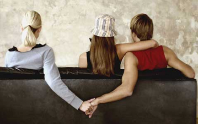 Ərinizin xəyanətini necə qarşılamalısınız?