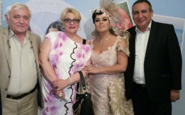 Elza qızının analoqsuz toyu baş tutdu-   FOTO