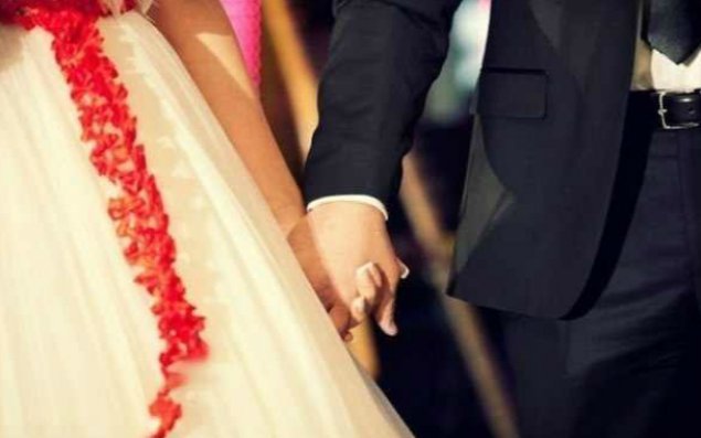 Sevib ailə qurmalı, yoxsa?