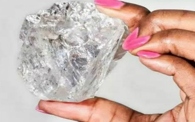 XXI əsrin ən böyük almazı   - FOTO