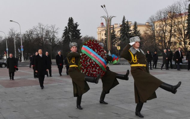 İlham Əliyev Minskdə 