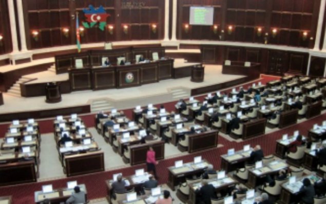 Milli Məclisdə komitə üzvlərinin sayı azaldılır
