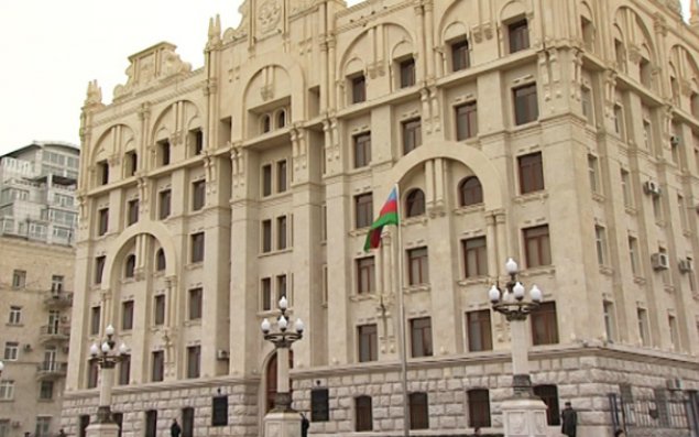 General qaçqınlara 70 min pul payladı