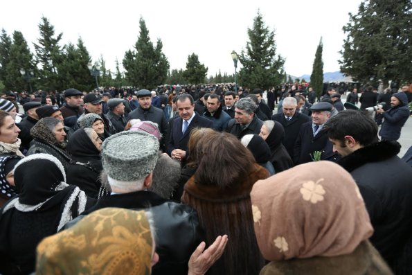 Gəncədə 20 Yanvar şəhidləri anıldı   - Fotolar