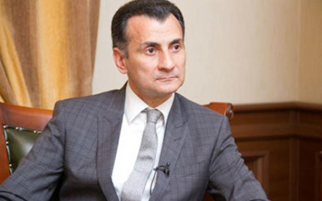 Mirşahinin halı pisləşdi