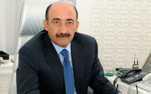 Nazir müdiri vəzifəsindən azad etdi