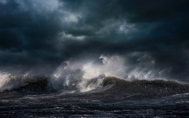 Dənizdə köməksiz qalan 2 balıqçı xilas edilib