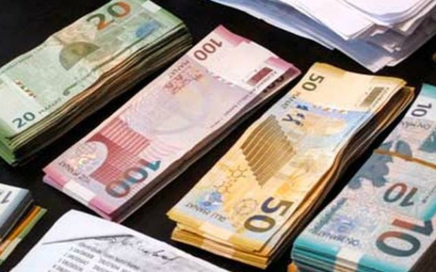 Bakıda bankdan 13 min manat oğurladılar