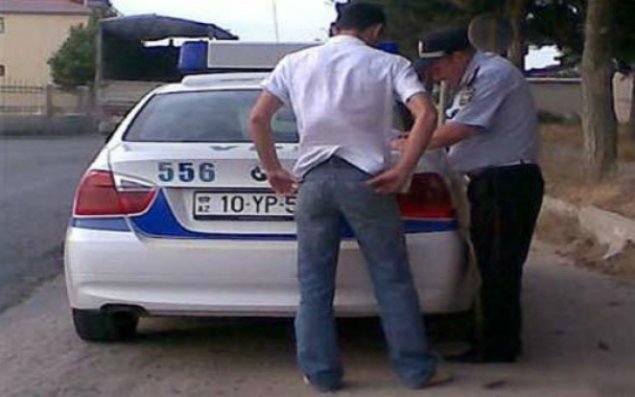 Yol polisi 1 gündə   - 800 protokol yazdı