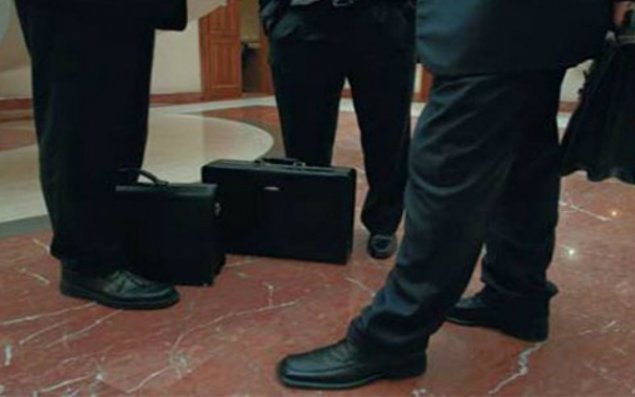 90 yaşlı vəkil müdir vəzifəsindən azad edildi