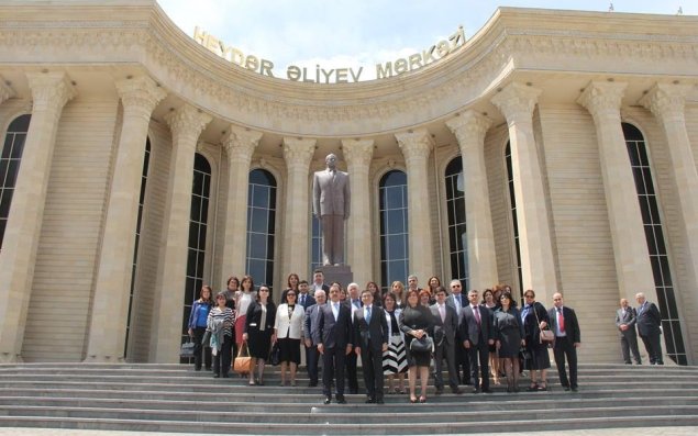 Gəncədə Oftalmologiya Mərkəzinin filialı açılıb