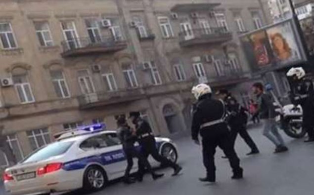 Polis xidməti avtomobillə piyadanı vurdu   - Bakıda