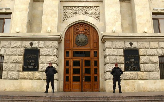 Polis generalı təqaüdə göndərildi