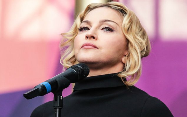 Madonna “İlin qadını” seçilib