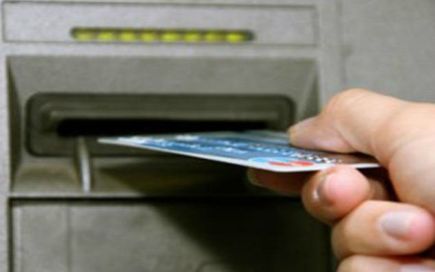 Dollar böhranı bankomat və POS-terminalları da vurdu