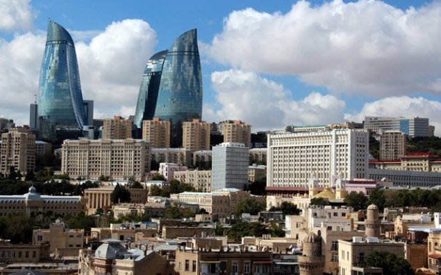 İlqar İsbatov: Bakıda bəzi “xruşşovka” binalar sökülə bilər