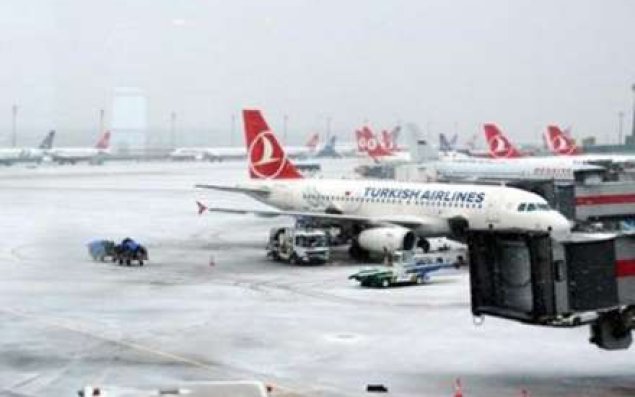 İstanbul-Bakı aviareysi yubanır